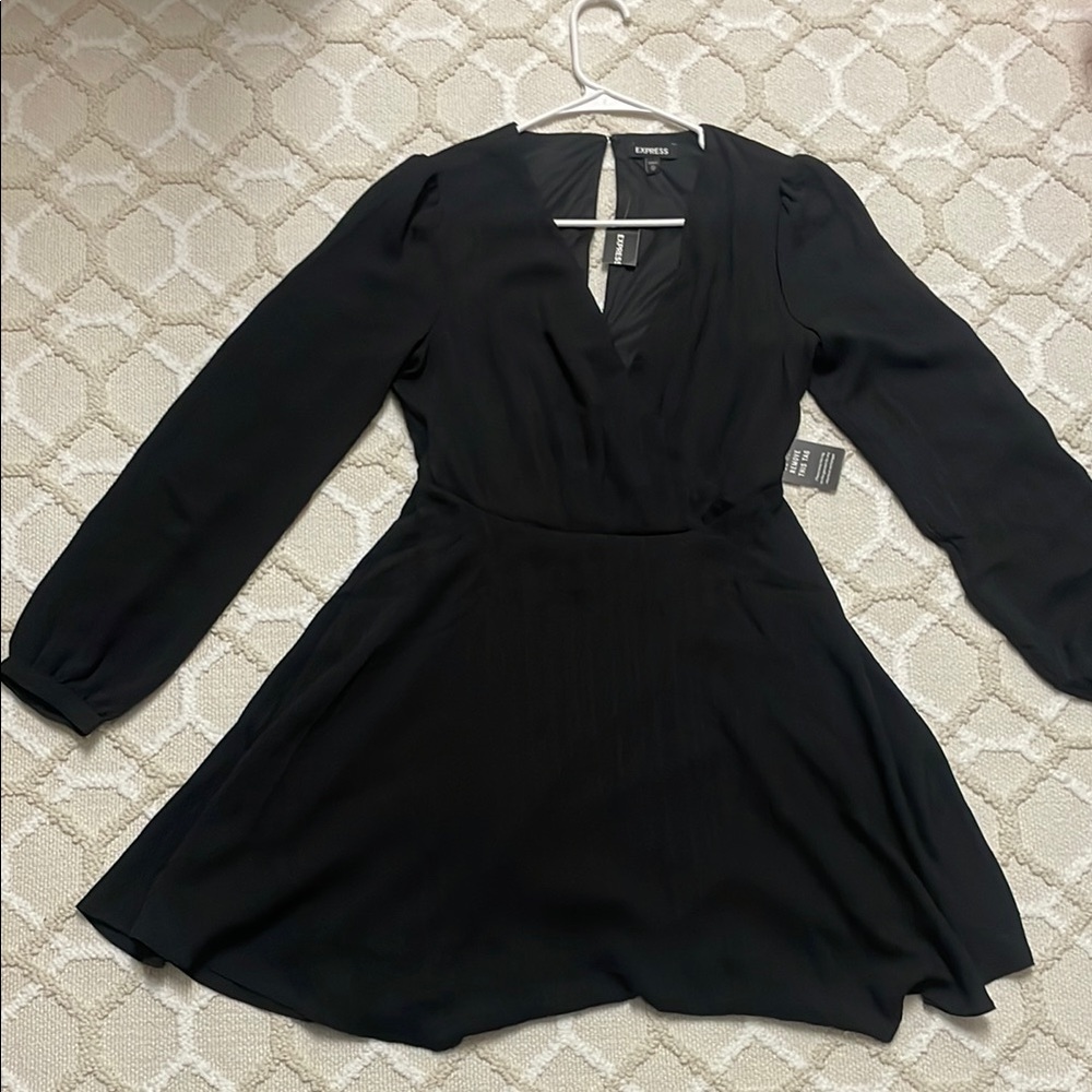 Elegant Black Long Sleeve Dress